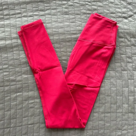 BuffBunny Rosa Leggings - Picture 2 of 5